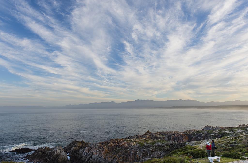Whalesong Lodge Gansbaai Buitenkant foto