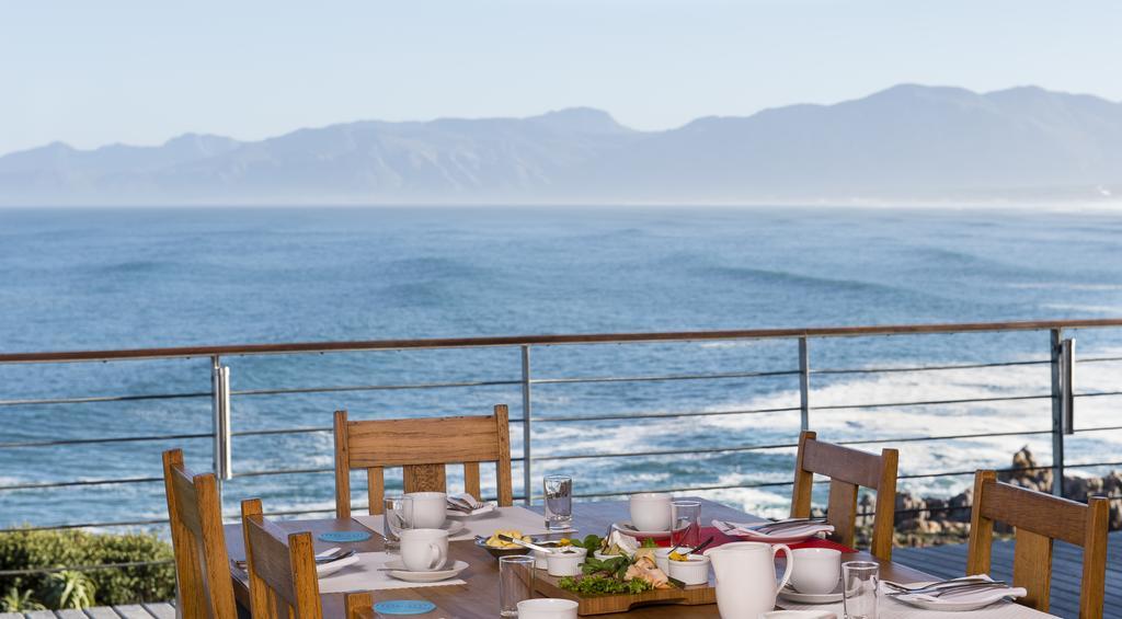 Whalesong Lodge Gansbaai Buitenkant foto
