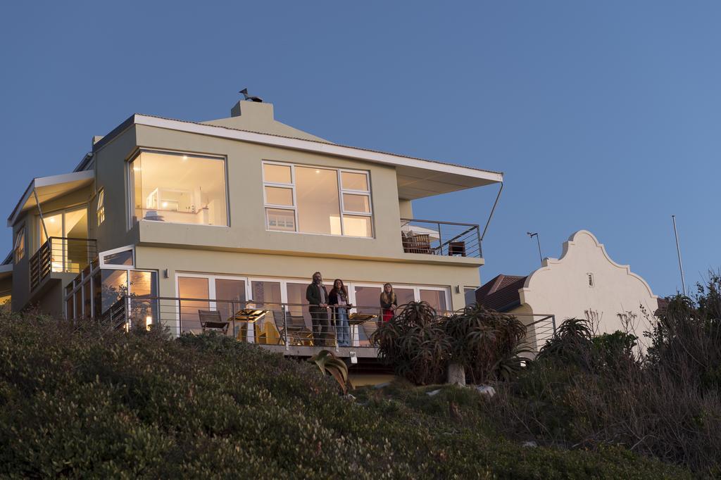 Whalesong Lodge Gansbaai Buitenkant foto