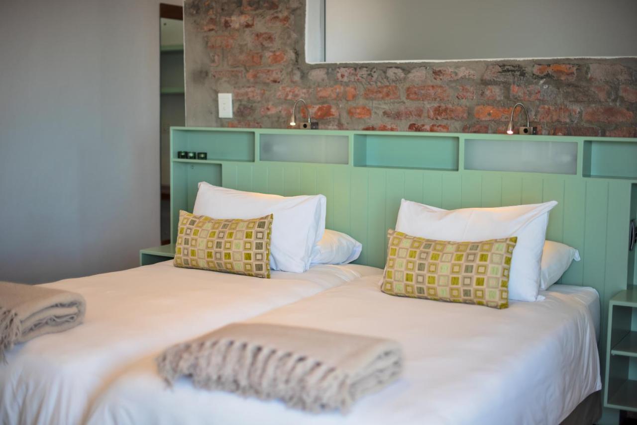 Whalesong Lodge Gansbaai Buitenkant foto