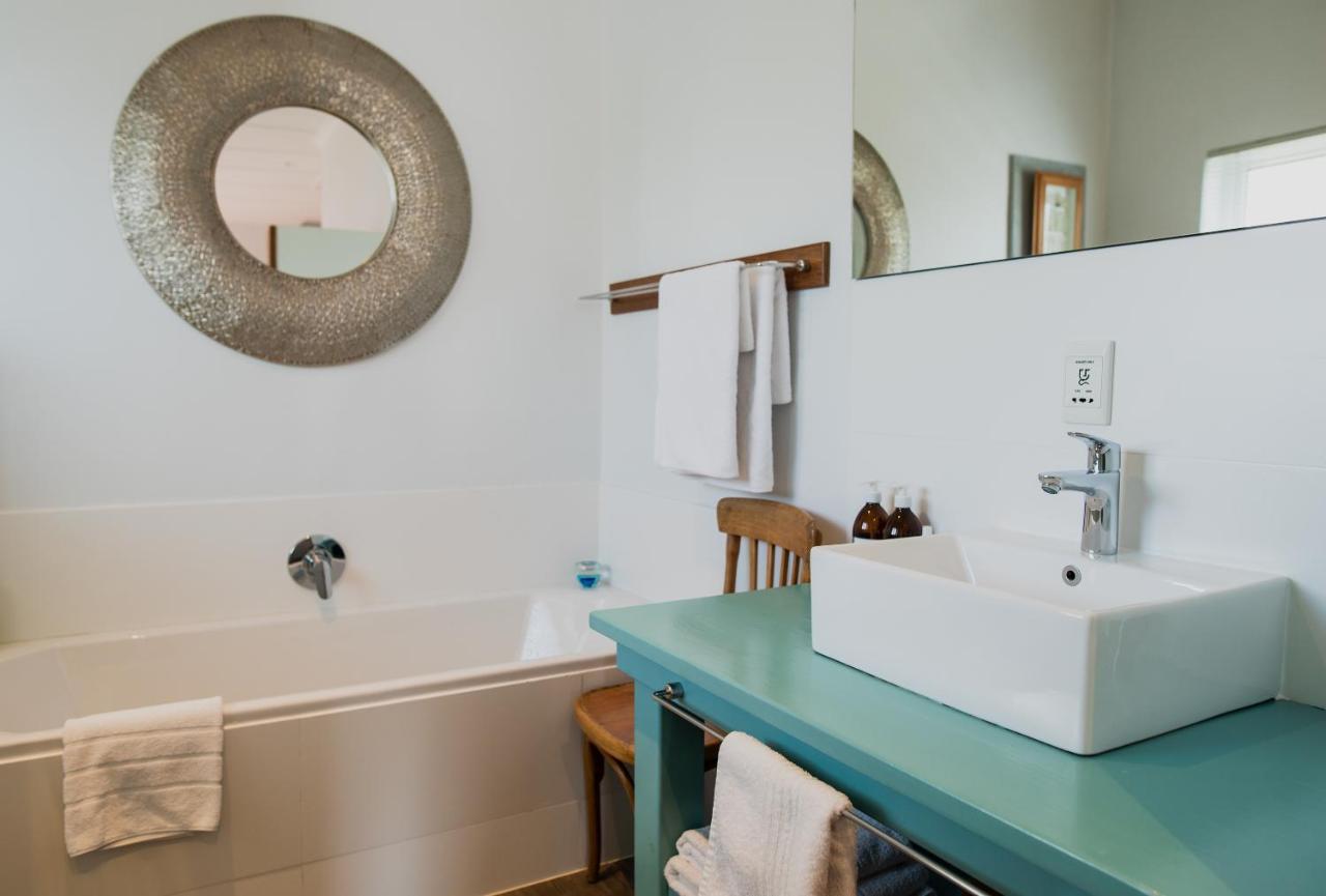 Whalesong Lodge Gansbaai Buitenkant foto