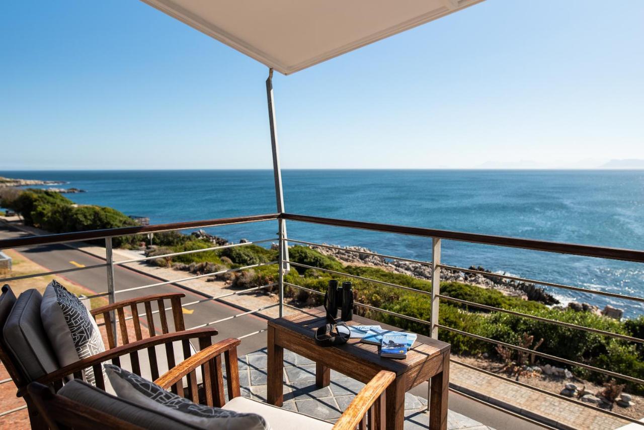 Whalesong Lodge Gansbaai Buitenkant foto