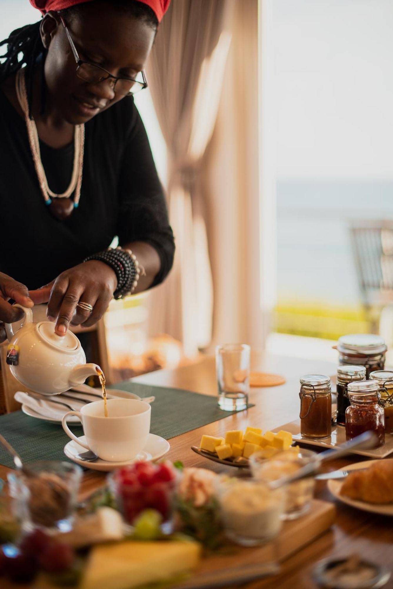 Whalesong Lodge Gansbaai Buitenkant foto