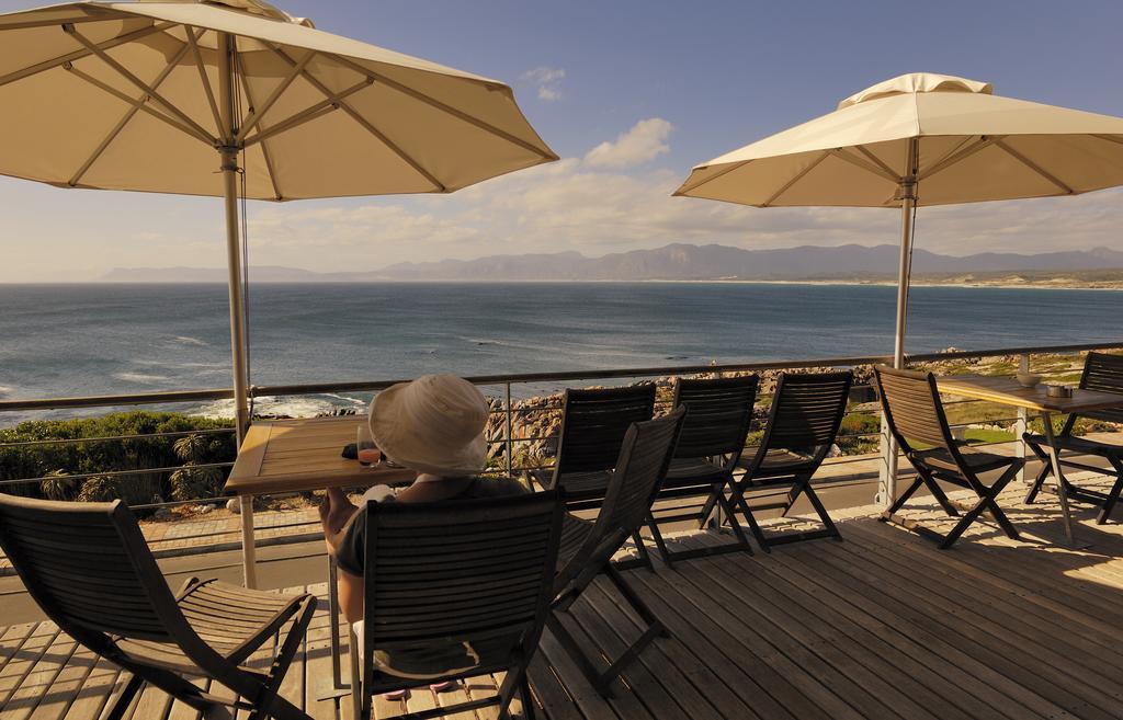Whalesong Lodge Gansbaai Buitenkant foto