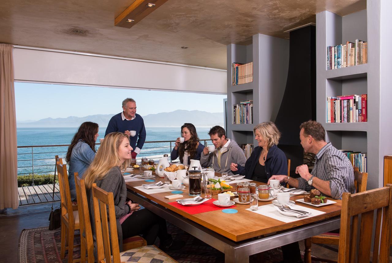 Whalesong Lodge Gansbaai Buitenkant foto