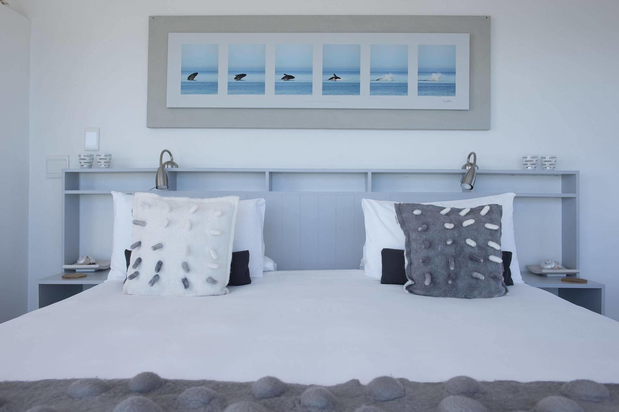 Whalesong Lodge Gansbaai Buitenkant foto